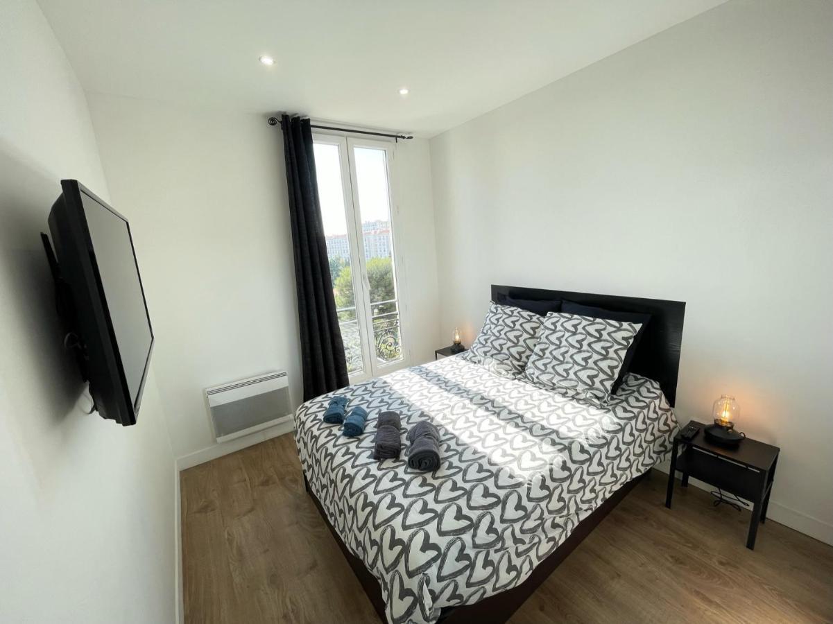 Nice Renting - Cambrai - Luxurious Sea View Terrasse - King Bed - Parking - Ac - Fully Equipped Luaran gambar